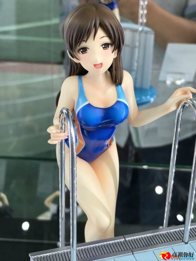 《偶像大师》新田美波泳装手办 泳池美女身材诱人
